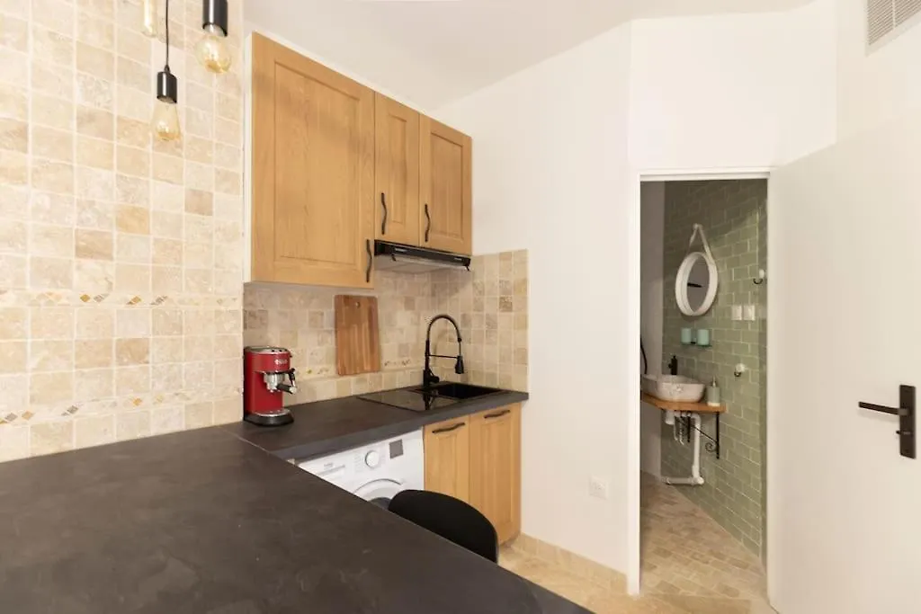 Cosy Studio Full Heart Of Parigi 0*,