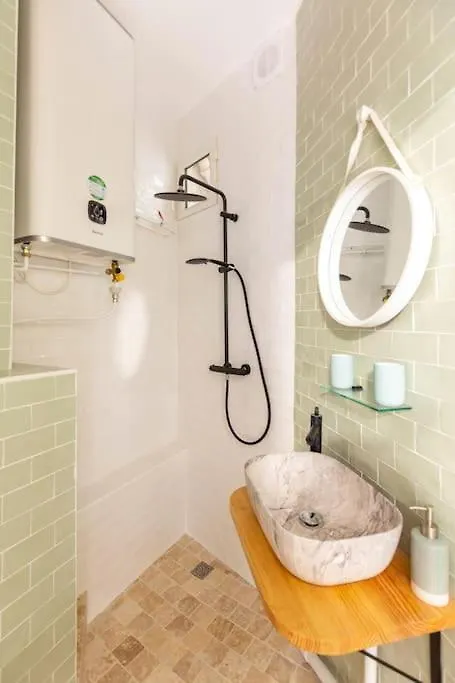 Cosy Studio Full Heart Of Parigi Francia