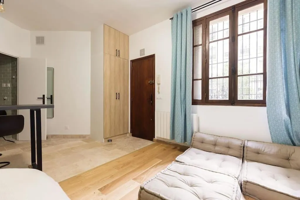 Cosy Studio Full Heart Of Parigi Francia